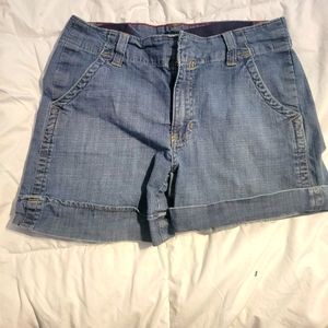 EUC Women's Nautica shorts size 6